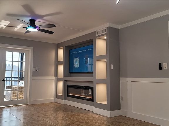 3rd image of 2121 Collier Ave APT 316