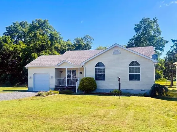38069 Davey Jones Blvd, Greenbackville, VA 23356