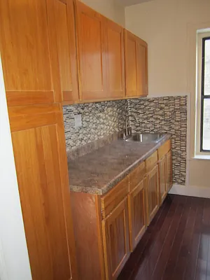 Rented by Uptown Flats LLC | media 7