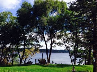 105 Lakeland Shores Rd, Lakeland Shores, MN 55043