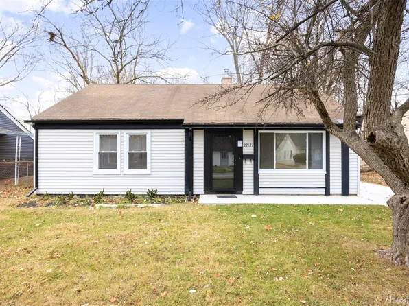 22121 Condon St, Oak Park, MI 48237