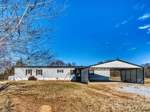 977 Lavender Rd, Grover, NC 28073