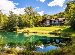 101 Old Cabin Rd, Mill Hall, PA 17751
