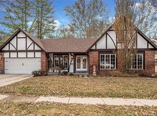 1278 Hidden Oak Rd, Chesterfield, MO 63017