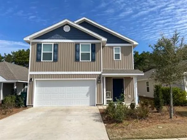 585 Earl Godwin Rd, Freeport, FL 32439