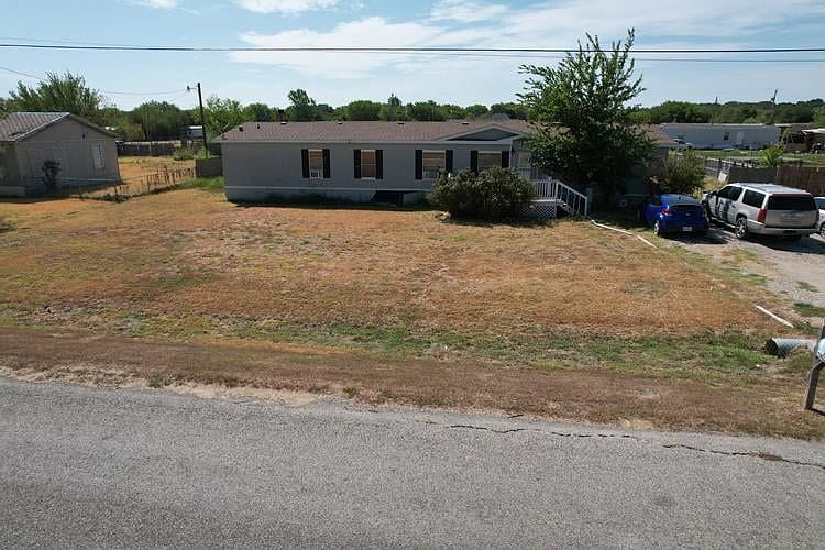 1st image of 2528 Cypress Ln