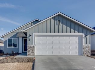 38 N Cranesbill Ave, Kuna, ID 83634