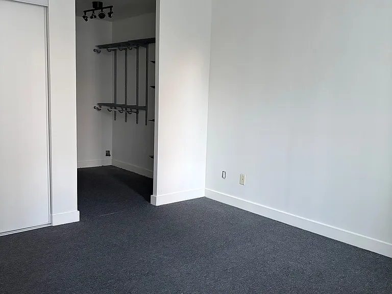 38 Niagara St #304 — Photo 12