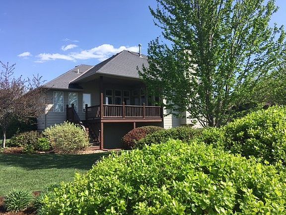 2nd image of 303 Lakewood Dr