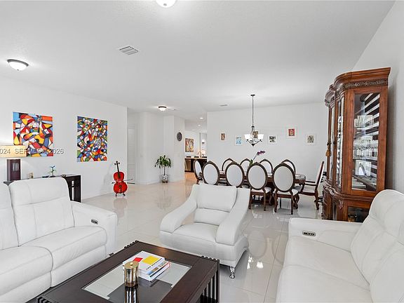 5th image of 21375 SW 177th Ct