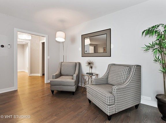 5th image of 990 N Lake Shore Dr APT 10D