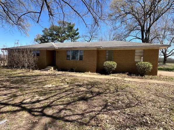 202 N Church St, Parkin, AR 72373