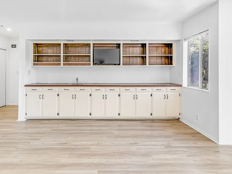 1530 Valley View Rd — Photo 43