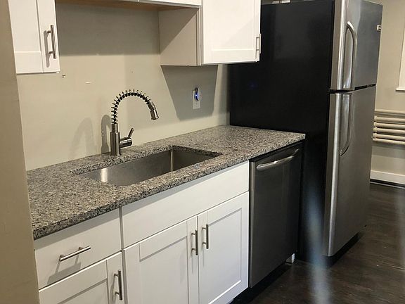 2nd image of 1374 Cove Ave