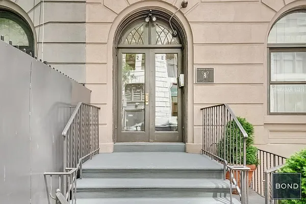 Rented by Bond New York | media 10