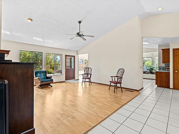5th image of 10224 Sandhurst Dr NW