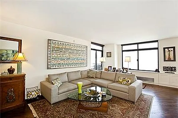 Sold by Trump International Realty | media 10