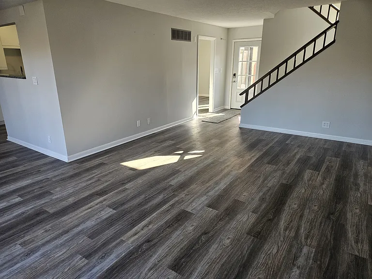 96 Schellinger Sq — Photo 14