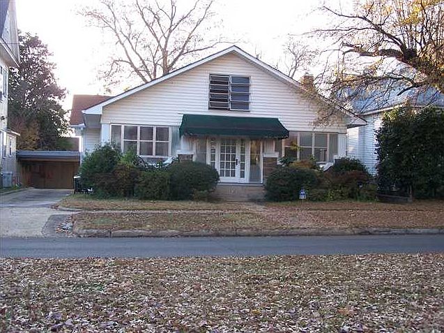 1st image of 818 20th Ave