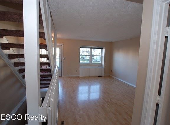2nd image of 7893 Woodhouse Ln