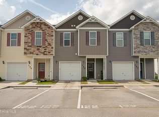122 Waterstone Ln, Jacksonville, NC 28546
