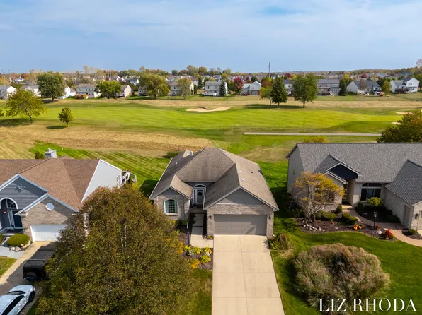 7008 Crystal View Dr SE, Caledonia, MI 49316