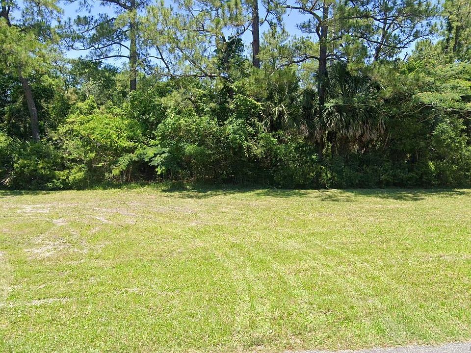 2nd image of 412 Lakeshore Dr