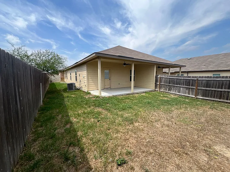 115 Stacy Ln — Photo 17
