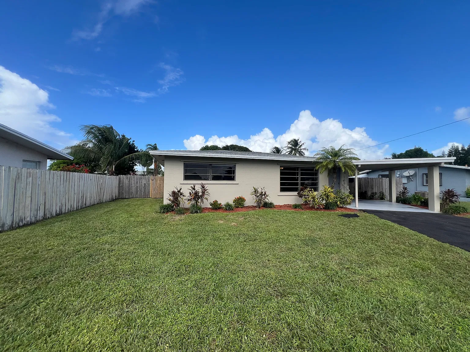 3 bed, 1065 sqft, $2,900 — Photo 1