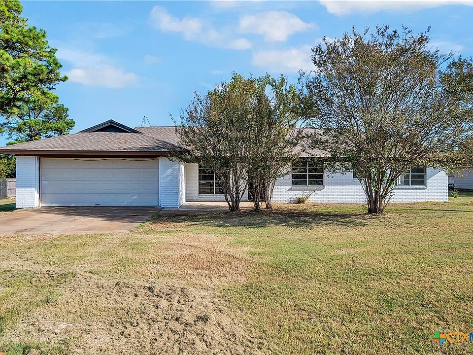 1st image of 402 River Oaks Dr