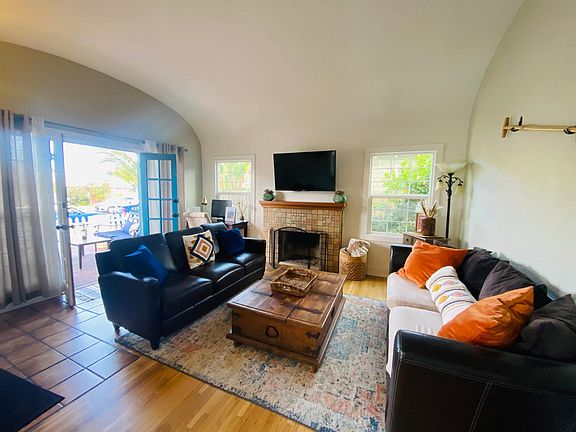 5th image of 4835 W Point Loma Blvd