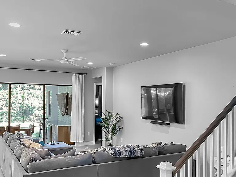 4594 Kensington Cir — Photo 13