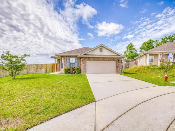 5595 Blue Sky Ct, Milton, FL 32583