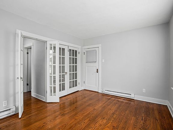 4th image of 3538-3540 Hereford St #3538-1N