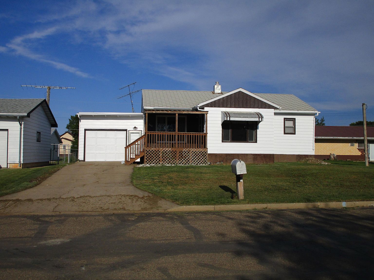 204 G St S, Glen Ullin, ND 58631 Zillow