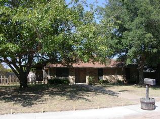 402 Bradshaw St, Cedar Hill, TX 75104