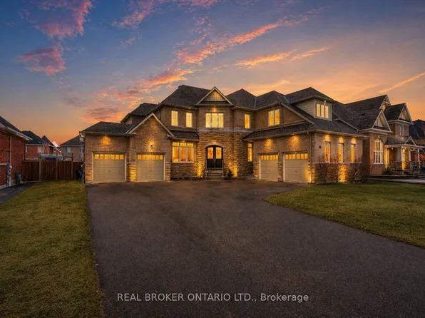56 Redmond Cres, Springwater, ON L9X 1Z8
