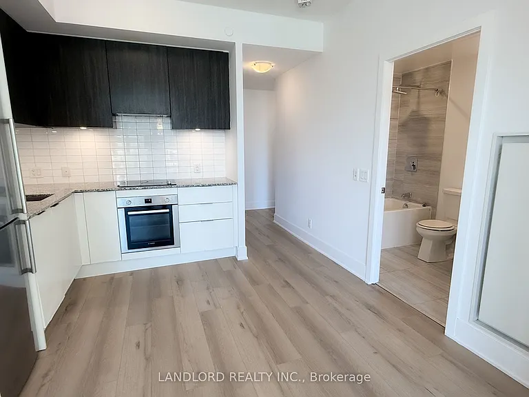 120 Parliament St #412 — Photo 7