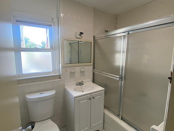 3rd image of 8335 169th St Floor 2