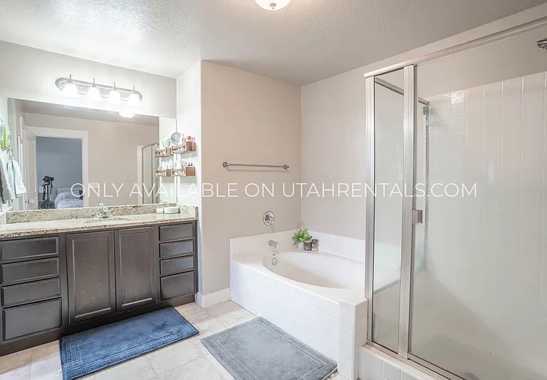 198 E Segovia Ln — Photo 12