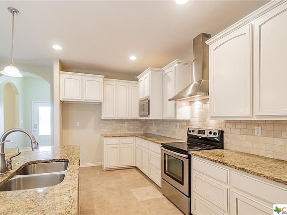 5th image of 605 Mason Cir