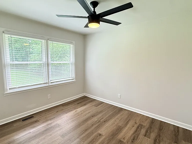 117 Carol Dr — Photo 20