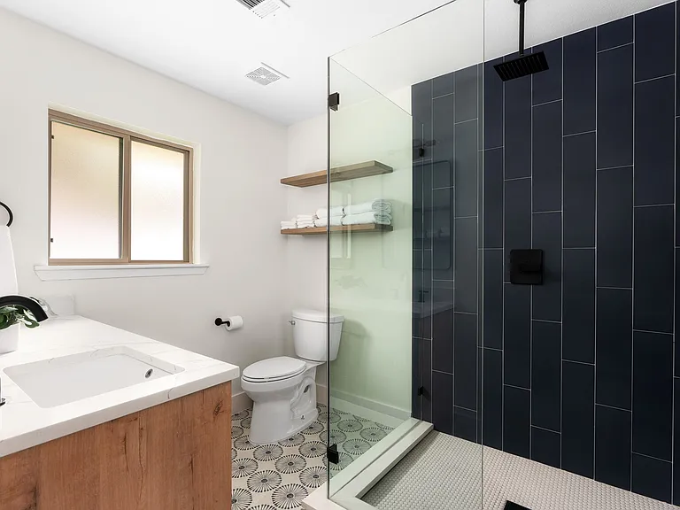 Fully renovated master bath with huge shower with rainshower head