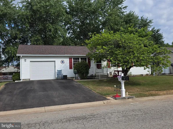 28 Bonniefield Cir, Gettysburg, PA 17325