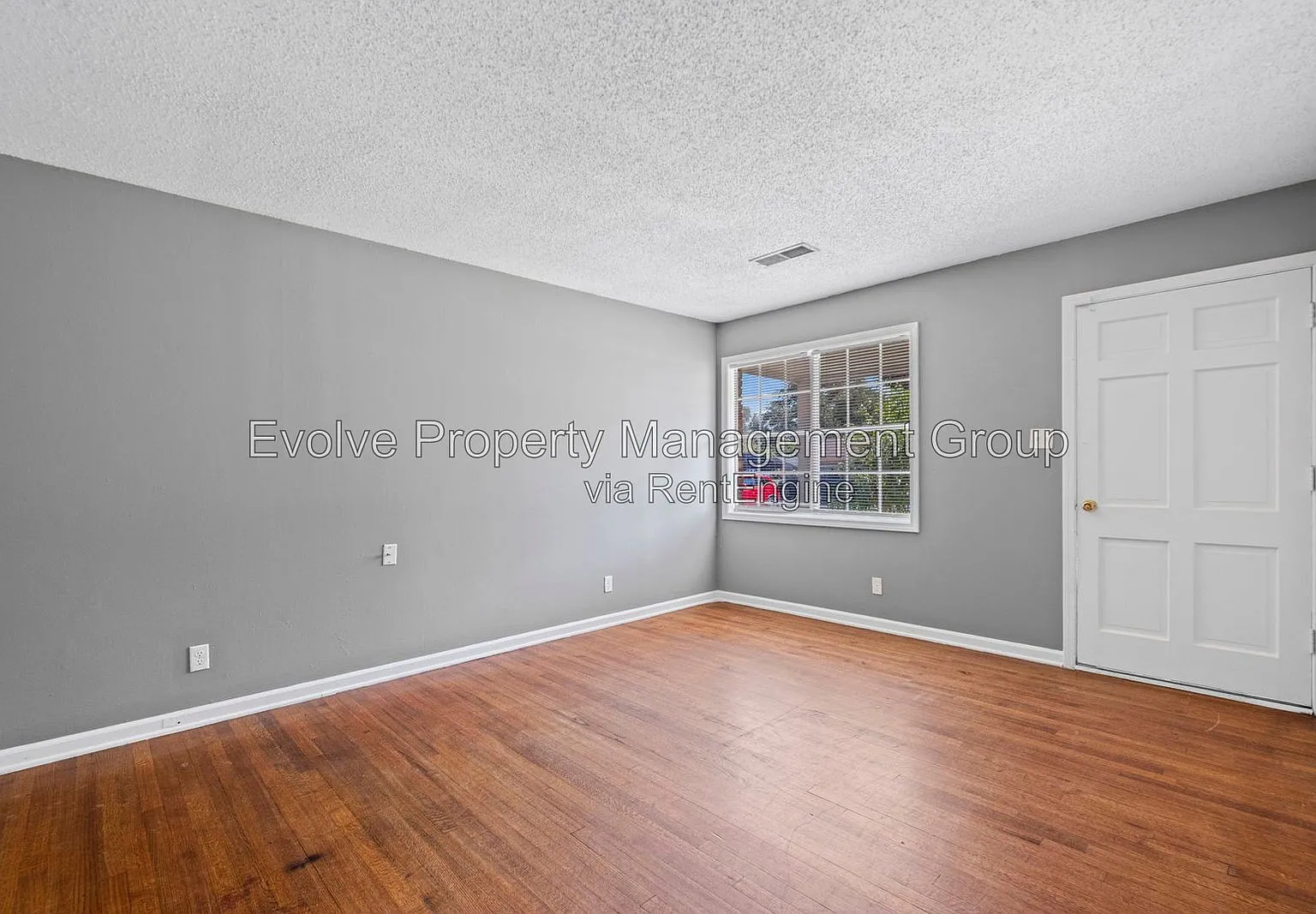 3 bed, 1.5 bath, 1172 sqft, $1,250 — Photo 4