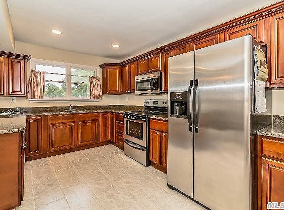 5th image of 91 Hanrahan Ave