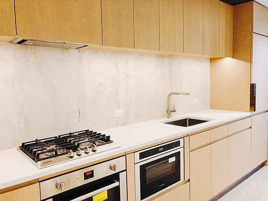 Rented by Chase Global M Realty LLC | media 32