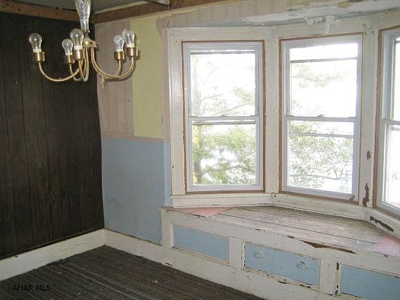 3rd image of 316 Lotz Ave