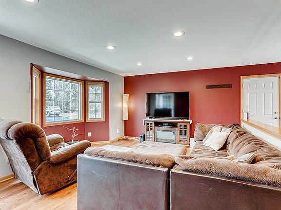 5th image of 8100 152nd Ave NW
