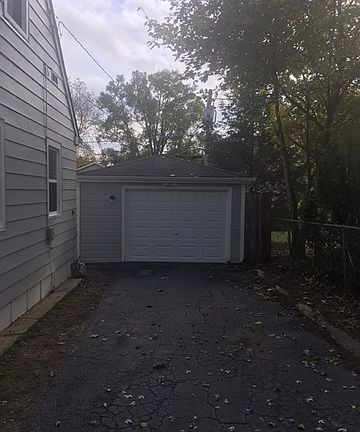 3rd image of 817 Buena Vista Ct